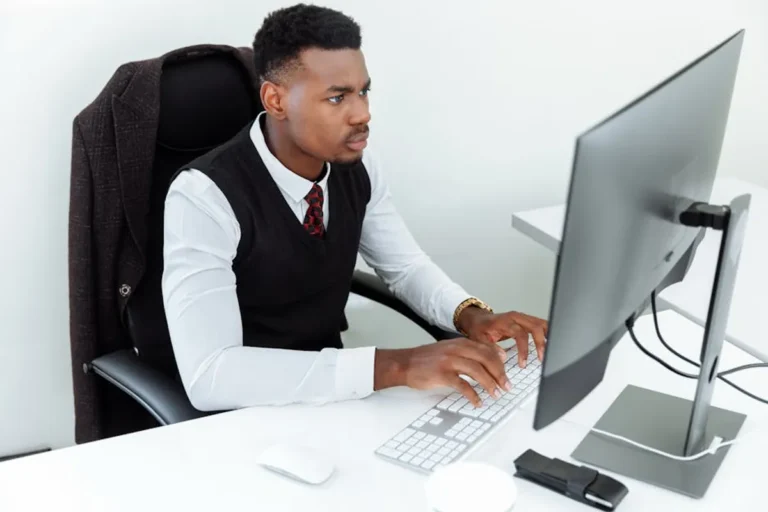 How to Improve Focus and Avoid Distractions