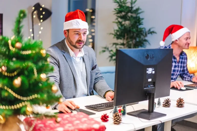Seasonal Guide Topics That Bring Recurring Traffic