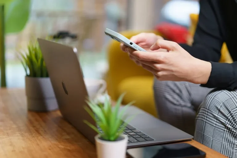 Womansera Explained: Search Intent, Context, and Alternatives